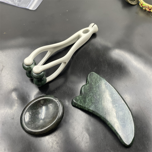 💥Articles les plus vendus à 58 % de réduction - Ensemble de massage en pierre naturelle : planche à gratter, pince à doigts et masseur en forme d'œuf