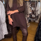 🔥Offre à durée limitée - 🌸Ensemble deux pièces composé d'un haut ample asymétrique et d'un pantalon uni